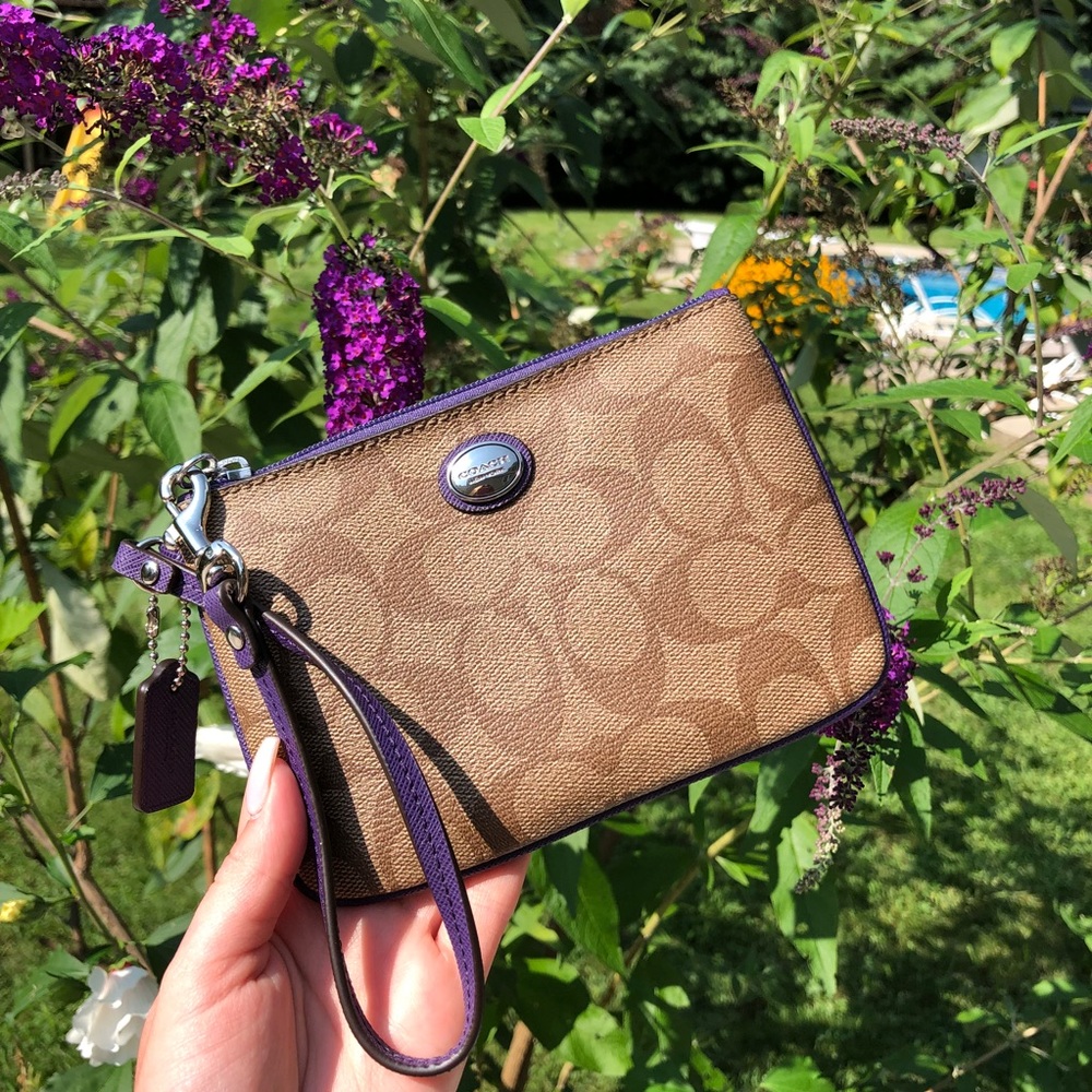 BRAND NEW COACH WRISTLET